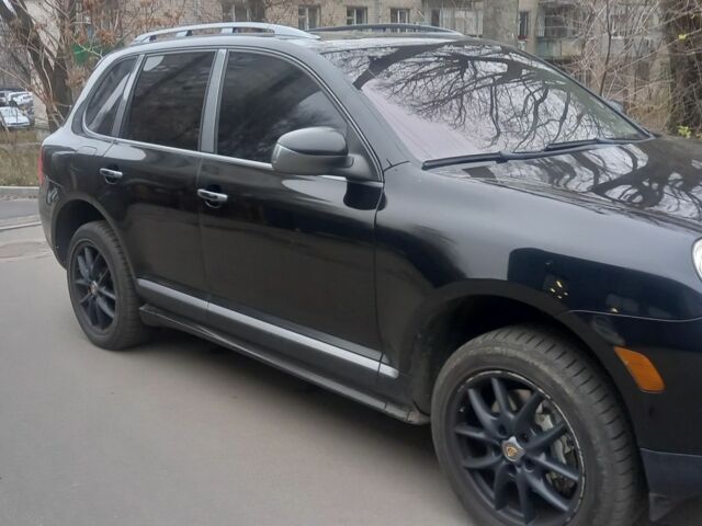 Чорний Порше Cayenne, об'ємом двигуна 4.5 л та пробігом 325 тис. км за 6386 $, фото 6 на Automoto.ua