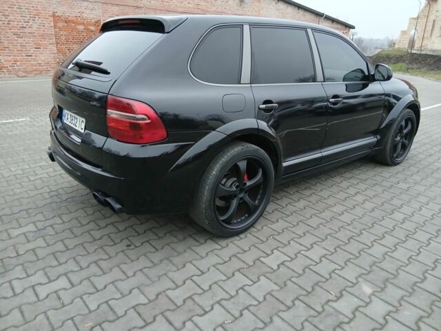 Черный Порше Каен, объемом двигателя 4.5 л и пробегом 152 тыс. км за 16553 $, фото 4 на Automoto.ua