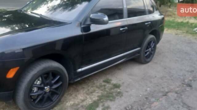 Черный Порше Каен, объемом двигателя 4.5 л и пробегом 325 тыс. км за 6500 $, фото 9 на Automoto.ua
