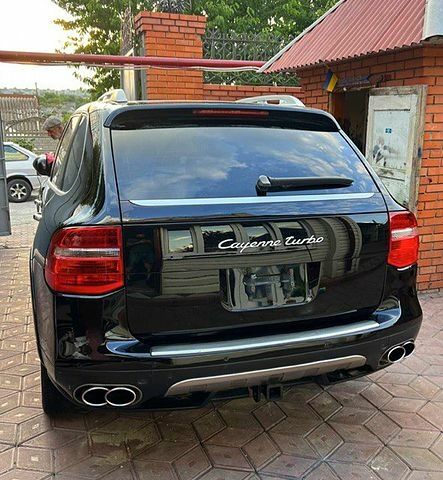Чорний Порше Cayenne, об'ємом двигуна 4.5 л та пробігом 113 тис. км за 10500 $, фото 1 на Automoto.ua