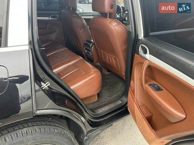 Чорний Порше Cayenne, об'ємом двигуна 4.51 л та пробігом 146 тис. км за 12500 $, фото 20 на Automoto.ua