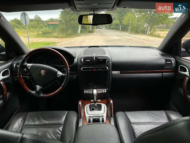 Чорний Порше Cayenne, об'ємом двигуна 3.6 л та пробігом 321 тис. км за 9500 $, фото 17 на Automoto.ua