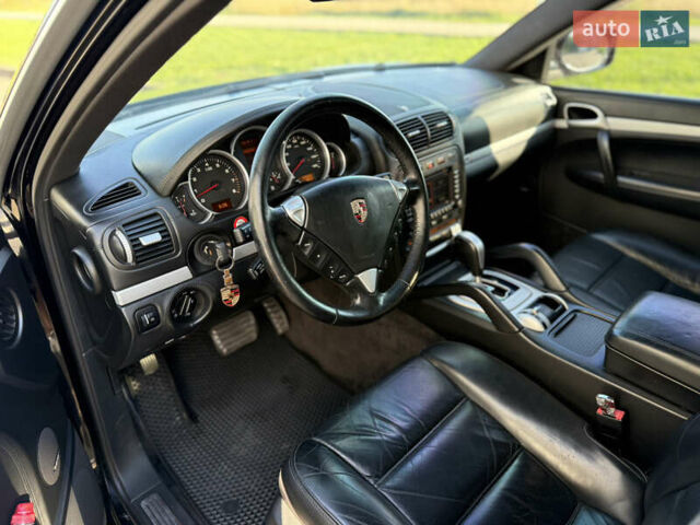 Чорний Порше Cayenne, об'ємом двигуна 4.81 л та пробігом 125 тис. км за 12850 $, фото 10 на Automoto.ua