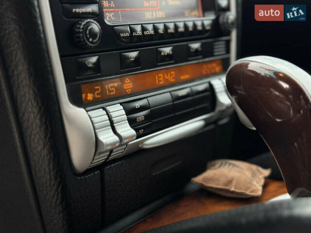 Черный Порше Каен, объемом двигателя 3 л и пробегом 261 тыс. км за 13800 $, фото 29 на Automoto.ua