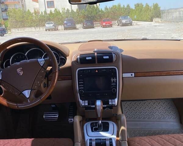 Черный Порше Каен, объемом двигателя 4.81 л и пробегом 196 тыс. км за 8600 $, фото 9 на Automoto.ua