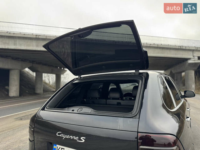 Черный Порше Каен, объемом двигателя 3 л и пробегом 261 тыс. км за 13800 $, фото 50 на Automoto.ua