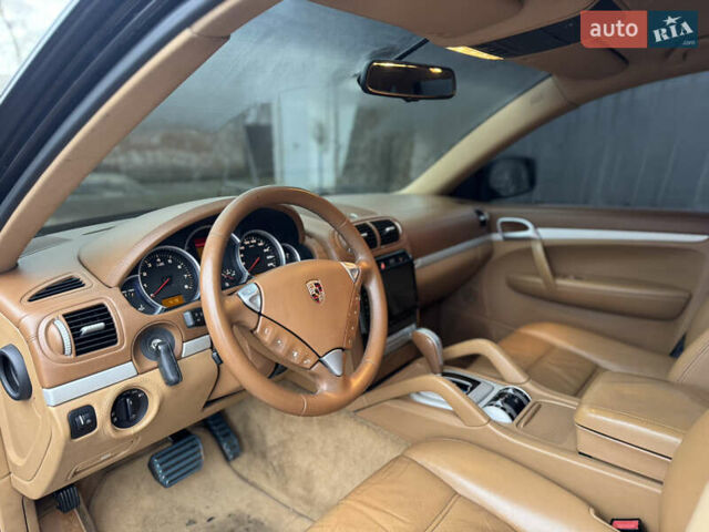 Черный Порше Каен, объемом двигателя 4.81 л и пробегом 195 тыс. км за 6900 $, фото 18 на Automoto.ua