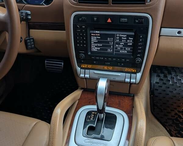 Черный Порше Каен, объемом двигателя 4.8 л и пробегом 120 тыс. км за 10950 $, фото 51 на Automoto.ua