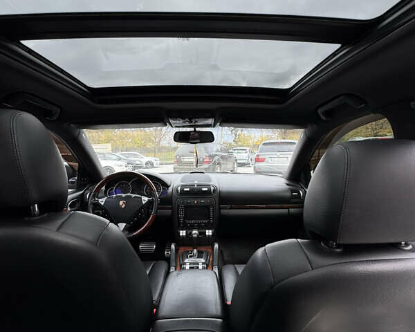 Порше Cayenne 2007 у Чернівцях на Automoto.ua Чорний Порше Cayenne, об'ємом двигуна 4.8 л та пробігом 206 тис. км за 9700 $, фото 9 на Automoto.ua