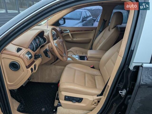 Черный Порше Каен, объемом двигателя 4.8 л и пробегом 120 тыс. км за 10950 $, фото 26 на Automoto.ua