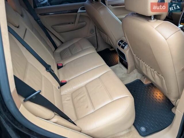 Черный Порше Каен, объемом двигателя 4.8 л и пробегом 120 тыс. км за 10950 $, фото 36 на Automoto.ua