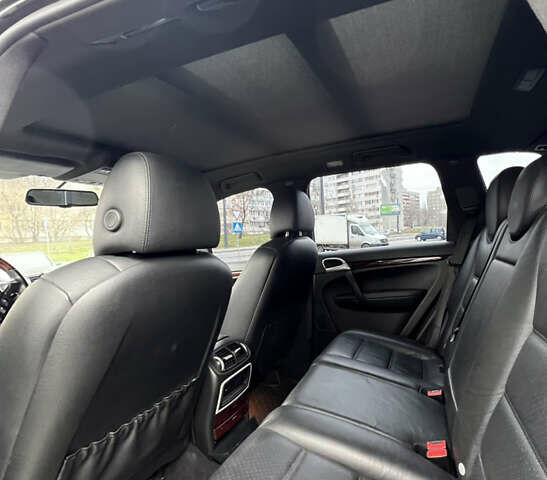 Черный Порше Каен, объемом двигателя 4.8 л и пробегом 190 тыс. км за 9900 $, фото 12 на Automoto.ua