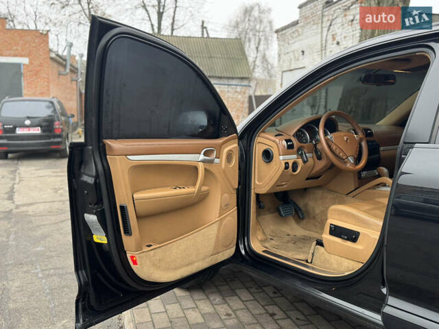 Черный Порше Каен, объемом двигателя 4.81 л и пробегом 195 тыс. км за 6900 $, фото 16 на Automoto.ua