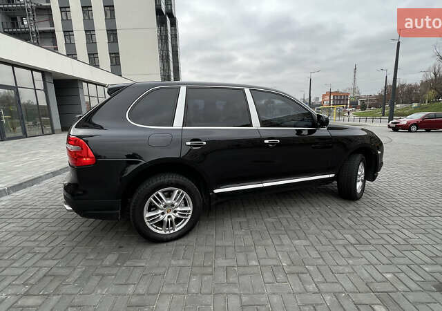 Черный Порше Каен, объемом двигателя 4.8 л и пробегом 190 тыс. км за 9900 $, фото 3 на Automoto.ua