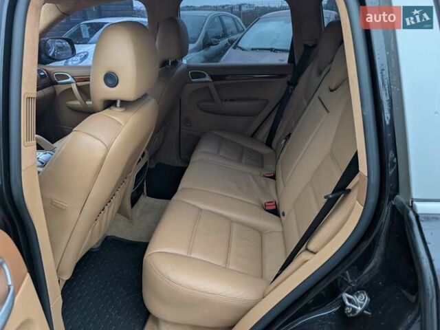 Черный Порше Каен, объемом двигателя 4.8 л и пробегом 120 тыс. км за 10950 $, фото 33 на Automoto.ua