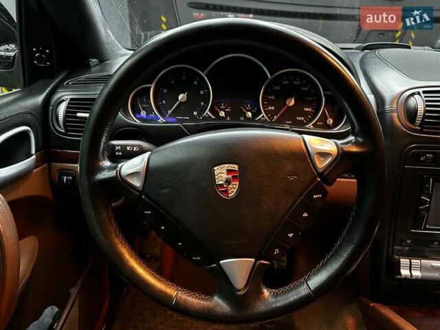 Чорний Порше Cayenne, об'ємом двигуна 4.81 л та пробігом 180 тис. км за 11800 $, фото 16 на Automoto.ua