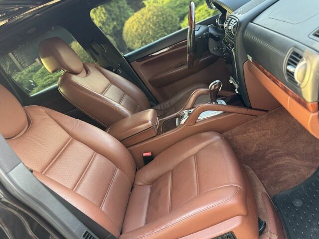 Черный Порше Каен, объемом двигателя 4.8 л и пробегом 193 тыс. км за 8950 $, фото 14 на Automoto.ua