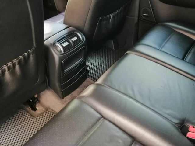Черный Порше Каен, объемом двигателя 4.8 л и пробегом 164 тыс. км за 6650 $, фото 7 на Automoto.ua