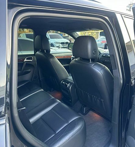 Чорний Порше Cayenne, об'ємом двигуна 4.8 л та пробігом 230 тис. км за 13500 $, фото 5 на Automoto.ua
