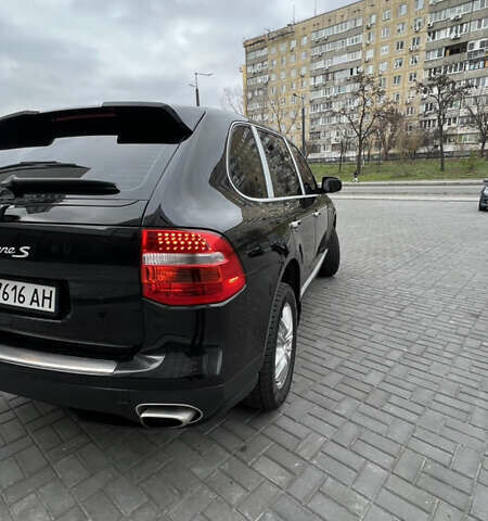 Черный Порше Каен, объемом двигателя 4.8 л и пробегом 190 тыс. км за 9900 $, фото 4 на Automoto.ua