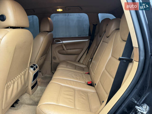 Черный Порше Каен, объемом двигателя 4.81 л и пробегом 195 тыс. км за 6900 $, фото 26 на Automoto.ua