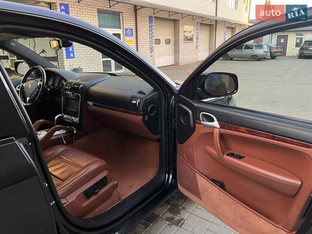 Черный Порше Каен, объемом двигателя 3.6 л и пробегом 232 тыс. км за 12500 $, фото 28 на Automoto.ua