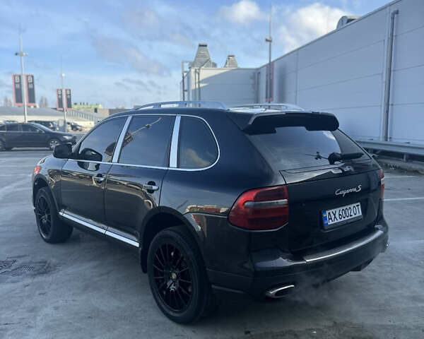 Черный Порше Каен, объемом двигателя 4.8 л и пробегом 190 тыс. км за 8000 $, фото 2 на Automoto.ua
