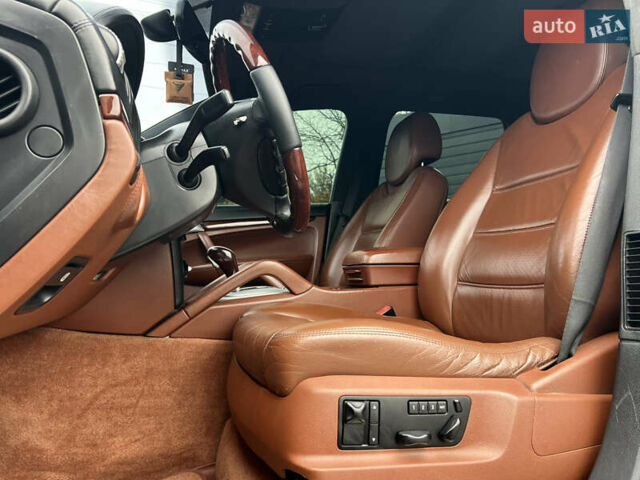 Черный Порше Каен, объемом двигателя 4.81 л и пробегом 222 тыс. км за 9500 $, фото 8 на Automoto.ua