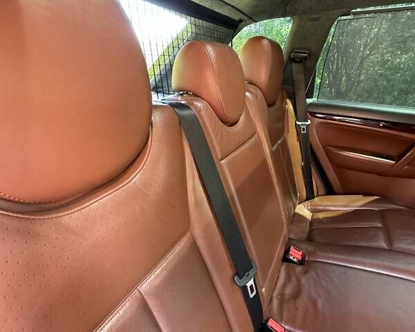Черный Порше Каен, объемом двигателя 4.8 л и пробегом 170 тыс. км за 12900 $, фото 27 на Automoto.ua
