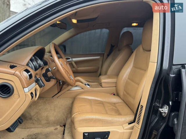 Черный Порше Каен, объемом двигателя 4.81 л и пробегом 195 тыс. км за 6900 $, фото 17 на Automoto.ua