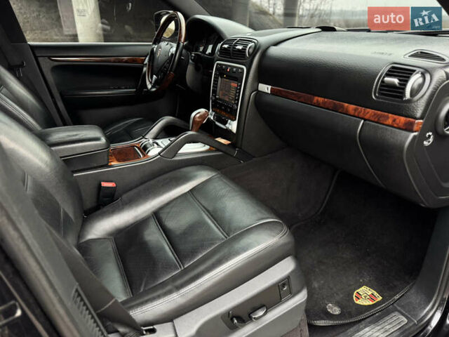 Черный Порше Каен, объемом двигателя 3 л и пробегом 261 тыс. км за 13800 $, фото 44 на Automoto.ua