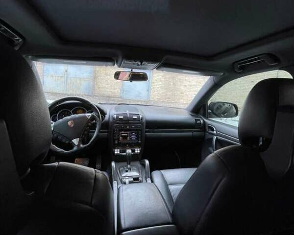 Черный Порше Каен, объемом двигателя 4.81 л и пробегом 178 тыс. км за 9431 $, фото 4 на Automoto.ua