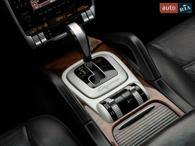 Черный Порше Каен, объемом двигателя 3 л и пробегом 261 тыс. км за 13800 $, фото 25 на Automoto.ua