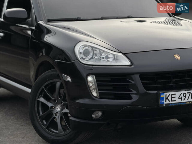 Черный Порше Каен, объемом двигателя 3 л и пробегом 261 тыс. км за 13800 $, фото 5 на Automoto.ua