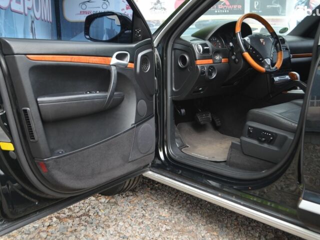 Чорний Порше Cayenne, об'ємом двигуна 3.6 л та пробігом 273 тис. км за 8900 $, фото 15 на Automoto.ua