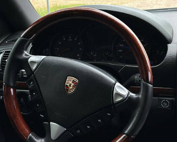 Чорний Порше Cayenne, об'ємом двигуна 3.6 л та пробігом 321 тис. км за 9500 $, фото 20 на Automoto.ua