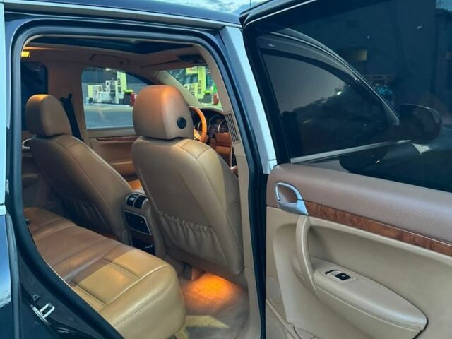 Черный Порше Каен, объемом двигателя 4.8 л и пробегом 138 тыс. км за 8999 $, фото 5 на Automoto.ua