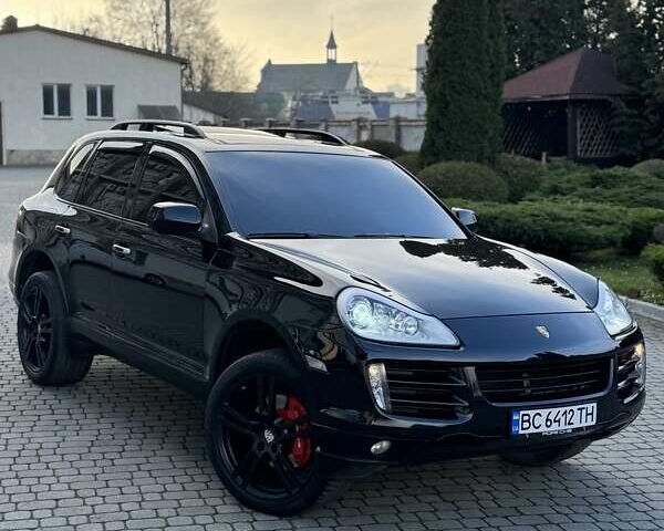 Черный Порше Каен, объемом двигателя 4.8 л и пробегом 247 тыс. км за 8950 $, фото 7 на Automoto.ua