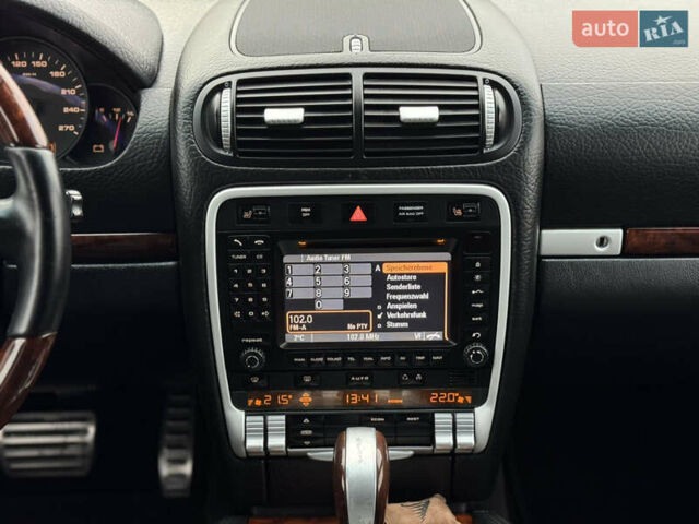 Черный Порше Каен, объемом двигателя 3 л и пробегом 261 тыс. км за 13800 $, фото 24 на Automoto.ua