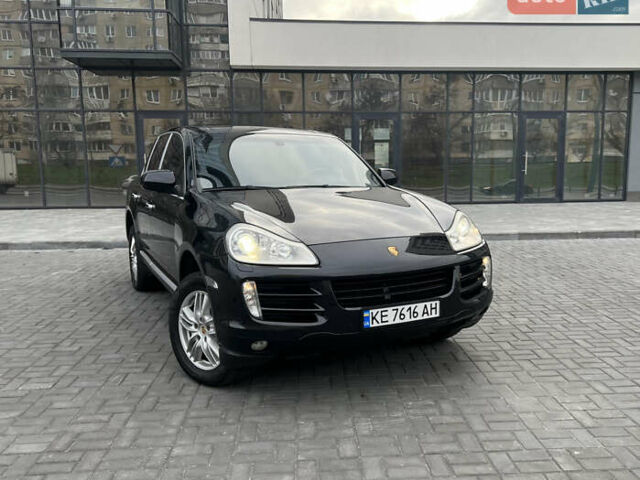 Черный Порше Каен, объемом двигателя 4.8 л и пробегом 190 тыс. км за 9900 $, фото 2 на Automoto.ua