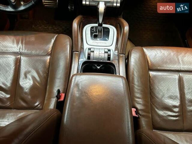 Чорний Порше Cayenne, об'ємом двигуна 4.81 л та пробігом 180 тис. км за 11800 $, фото 13 на Automoto.ua