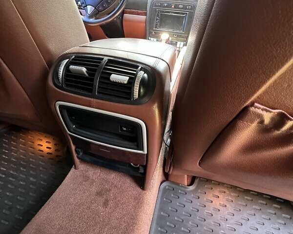 Черный Порше Каен, объемом двигателя 4.8 л и пробегом 170 тыс. км за 12900 $, фото 31 на Automoto.ua