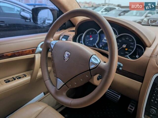 Черный Порше Каен, объемом двигателя 4.8 л и пробегом 120 тыс. км за 10950 $, фото 48 на Automoto.ua