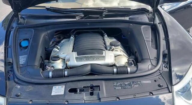 Черный Порше Каен, объемом двигателя 4.8 л и пробегом 148 тыс. км за 8000 $, фото 6 на Automoto.ua