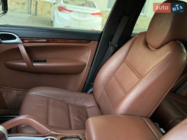 Черный Порше Каен, объемом двигателя 4.8 л и пробегом 247 тыс. км за 8950 $, фото 35 на Automoto.ua