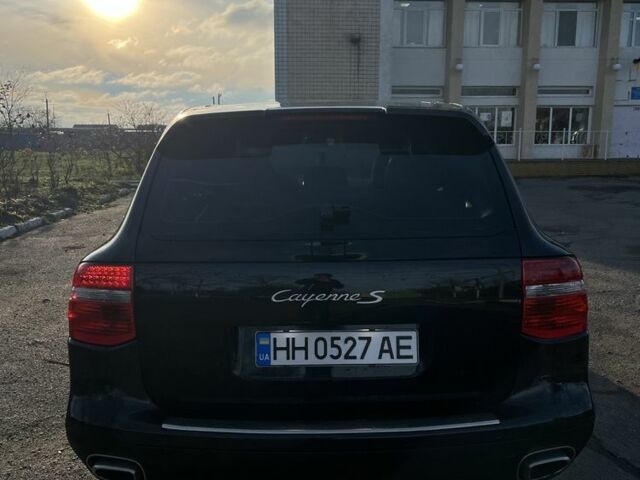 Черный Порше Каен, объемом двигателя 4.8 л и пробегом 136 тыс. км за 9000 $, фото 4 на Automoto.ua