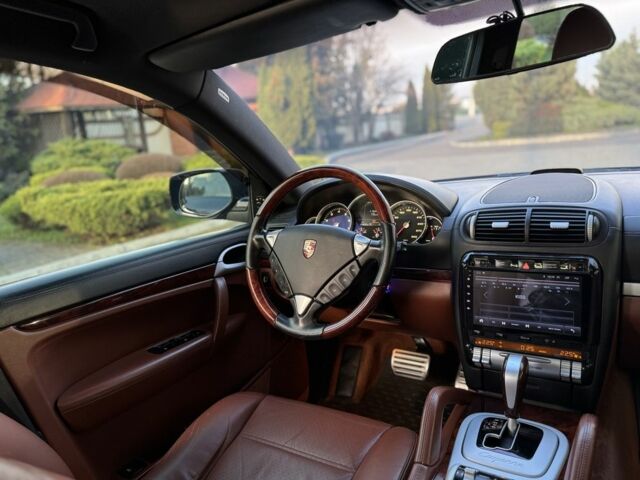 Черный Порше Каен, объемом двигателя 4.8 л и пробегом 193 тыс. км за 8950 $, фото 9 на Automoto.ua