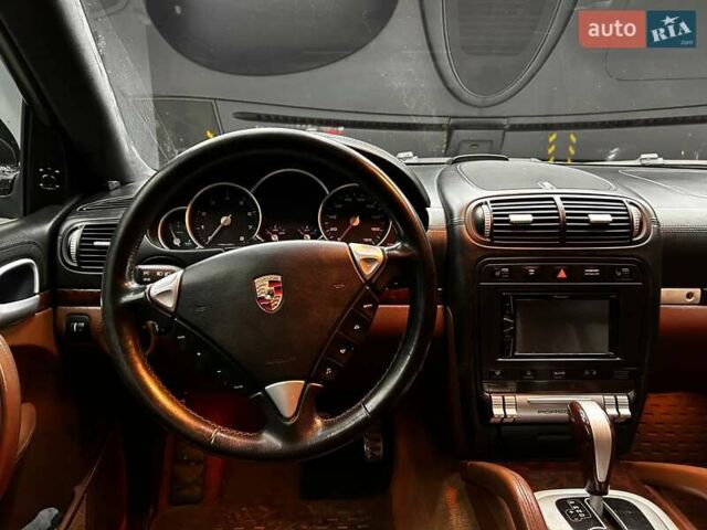 Чорний Порше Cayenne, об'ємом двигуна 4.81 л та пробігом 180 тис. км за 11800 $, фото 15 на Automoto.ua