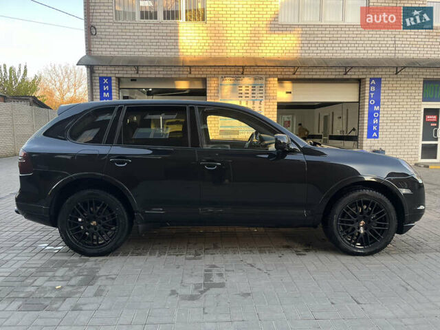 Черный Порше Каен, объемом двигателя 3.6 л и пробегом 232 тыс. км за 12500 $, фото 5 на Automoto.ua