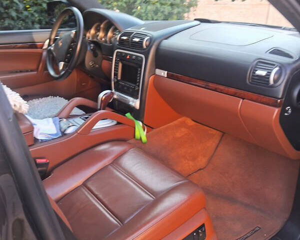 Чорний Порше Cayenne, об'ємом двигуна 4.81 л та пробігом 221 тис. км за 10600 $, фото 11 на Automoto.ua